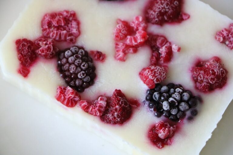 Read more about the article Lactose and Yogurt: Why It’s Easier to Digest Than Milk